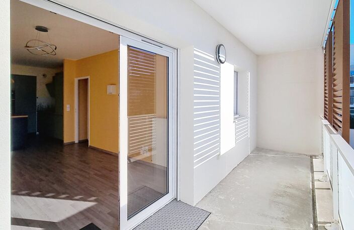 Deuxième étage - T2 récent avec balcon et vue dégagée ! — photo 2