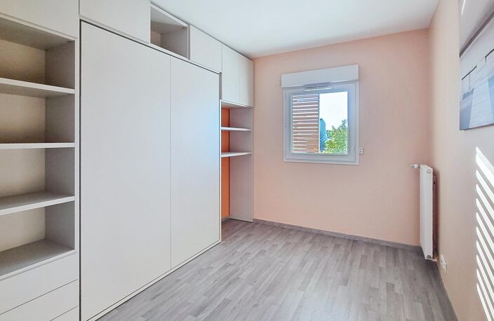 Deuxième étage - T2 récent avec balcon et vue dégagée ! — photo 5