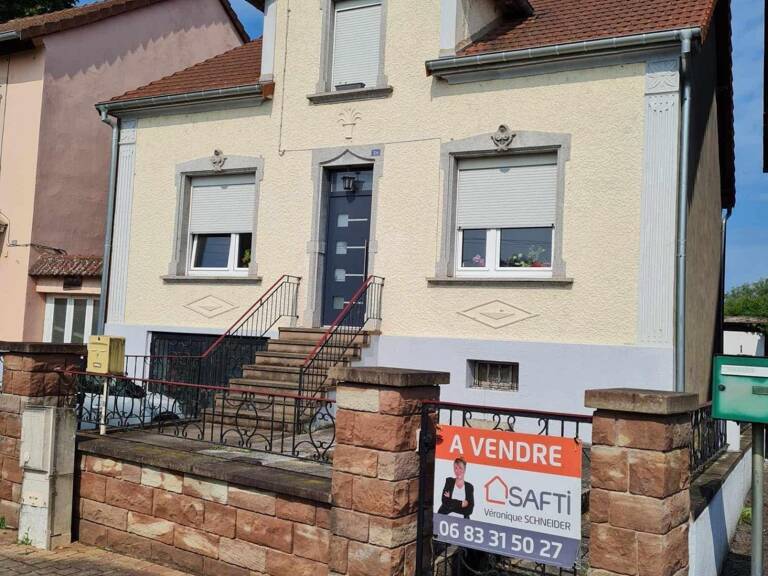 maison individuelle avec beau terrain et petite dépendance — photo 1