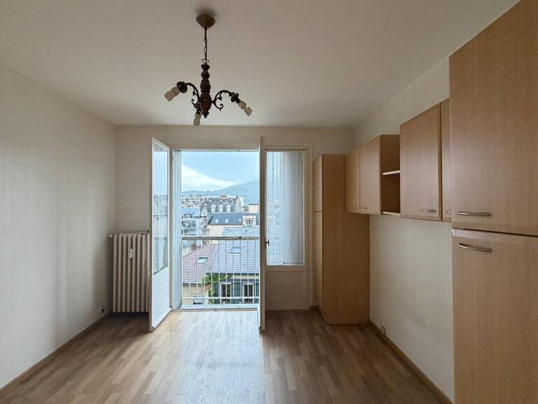 A VENDRE STUDIO AIX LES BAINS CENTRE — photo 1
