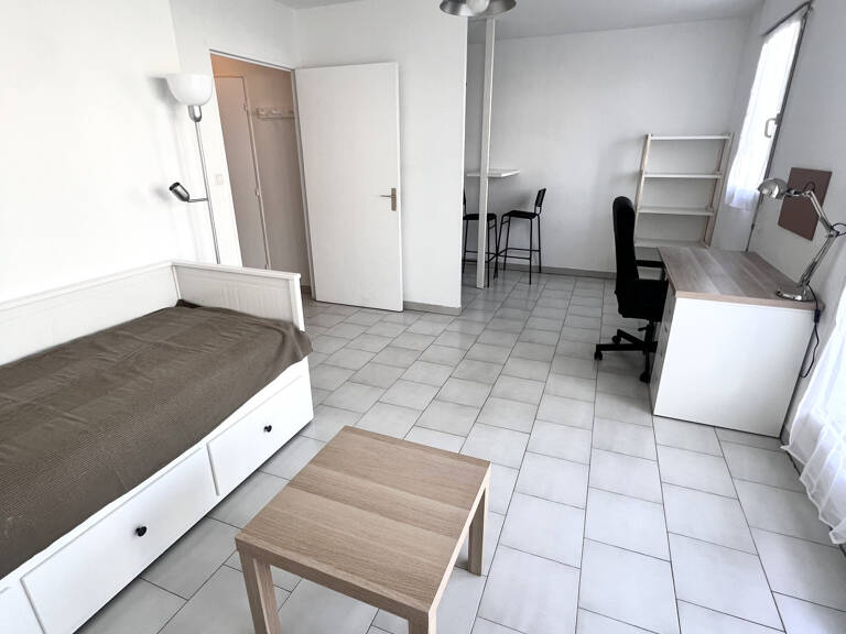 Studio Meublé Secteur La Timone — photo 1