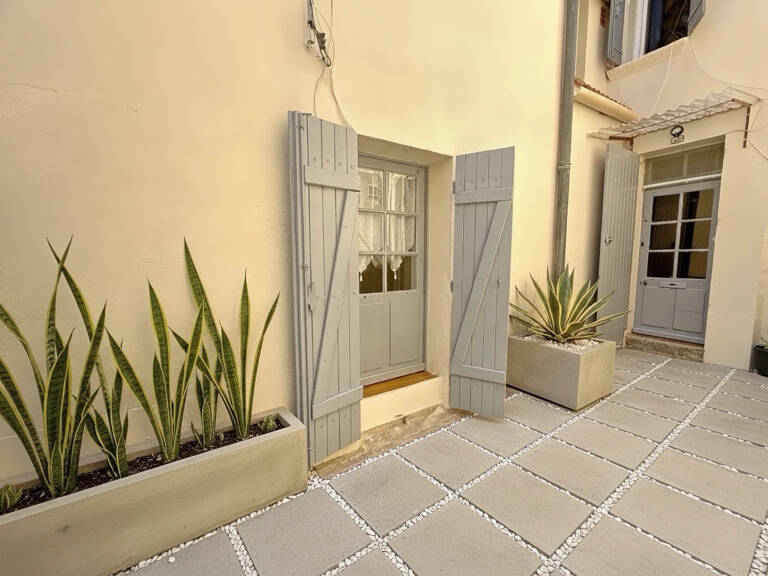 À Vendre : Maison de village Avec cour — photo 1