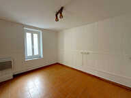 À Vendre : Maison de village Avec cour — photo 3