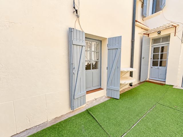 À Vendre : Maison de village Avec cour — photo du bien