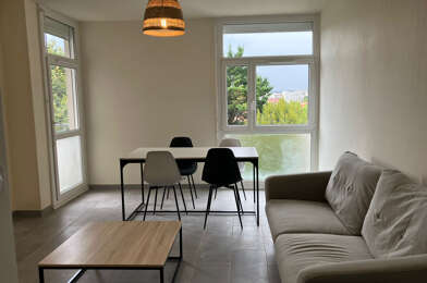 Appartement 3 pièces 990 €