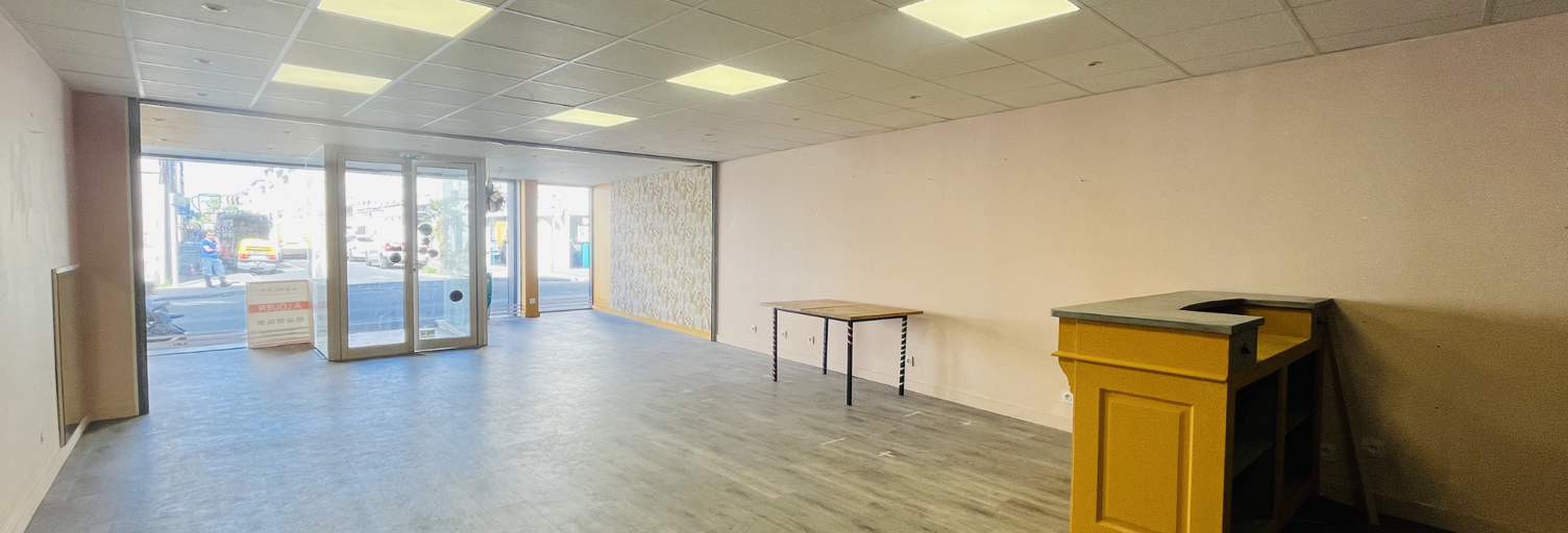 Commerce  150 m² à louer à Rochefort (17300)