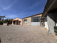 MAISON DE TYPE 3 AVEC GRAND HANGAR A VENDRE SUR PEYROLLES EN — photo 2