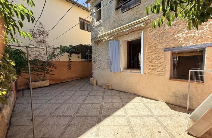 Nîmes, quartier Mas d'Alesti, T3 et T4 d'une surface de 220m2 avec cour 100m2 — photo 2