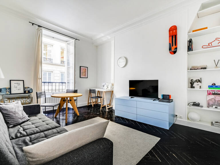Pieds à terre d'architecte rue d'Hauteville — photo 1