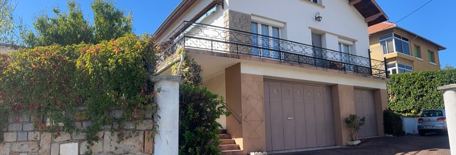 Maison 5 Pièces 106 m² à vendre à Saint-Genest-Lerpt (42530)