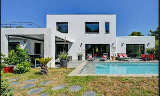 Maison 5 Pièces 185 m² à vendre à Lambesc (13410)