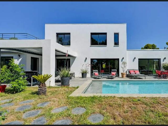 VILLA D'EXCEPTION 2023   3 SUITES   PISCINE   914 M2   25 MI — photo du bien