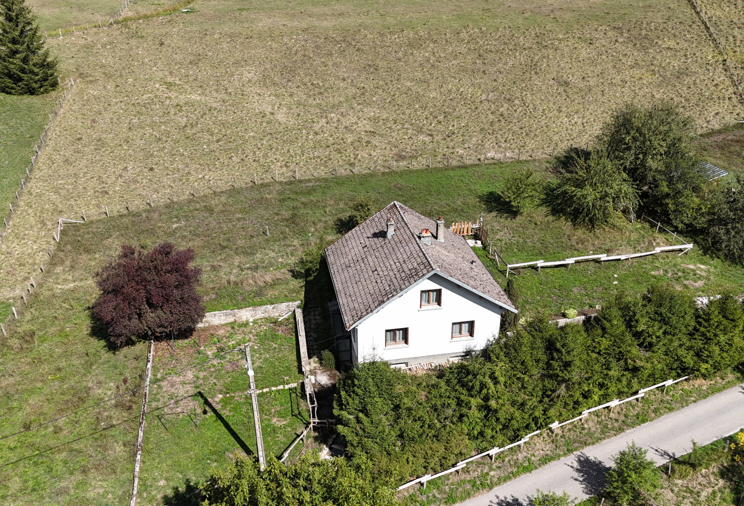ROSUREUX - MAISON AVEC TERRAIN SPACIEUX — photo 1
