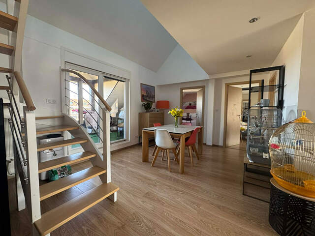 MAGNIFIQUE DUPLEX CERNAY - DERNIER ETAGE — photo du bien