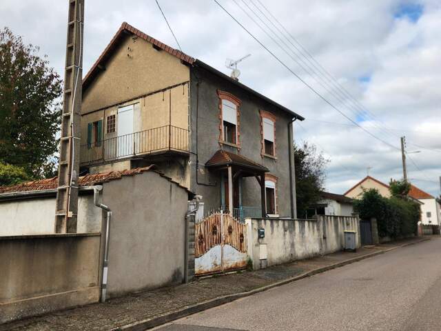 Maison T4 avec dépendance habitable de 37 : idéal pour télétravail, location ou logement d'appoint. — photo du bien