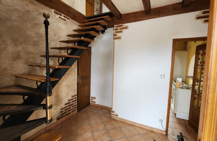 Maison T4 avec dépendance habitable de 37 : idéal pour télétravail, location ou logement d'appoint. — photo 3