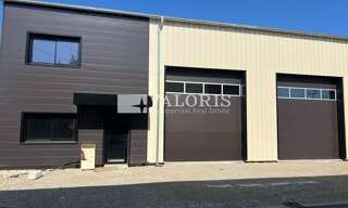 Commerce  650 m² à louer à Mions (69780)