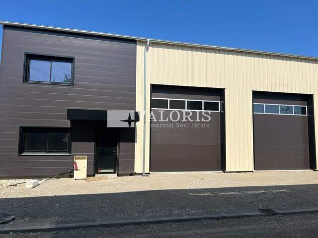LOCAL D'ACTIVITE - ATELIER à LOUER — photo du bien