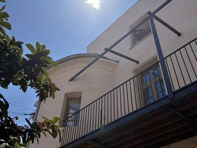 NIMES ECUSSON MAGNIFIQUE T4 REHABILITE A NEUF DE 101 M²  AVEC 26 TERRASSE — photo 1