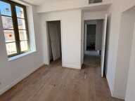NIMES ECUSSON MAGNIFIQUE T4 REHABILITE A NEUF DE 101 M²  AVEC 26 TERRASSE — photo 3