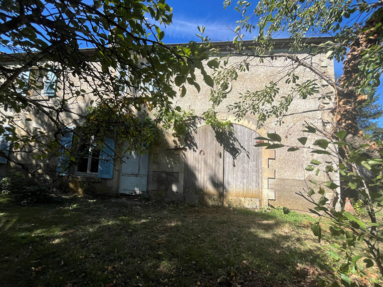 Maison de caractère à vendre à Humbligny ? 234 m² ? Terrain 1 849 m² — photo 1