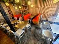 Restaurant — photo 2