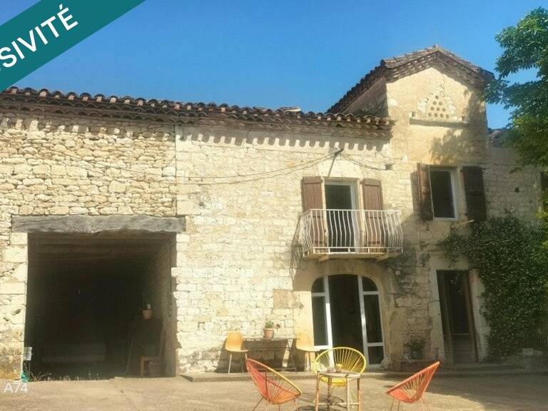 Ancienne ferme en pierre calcaire restaurée avec ses dependances — photo 1