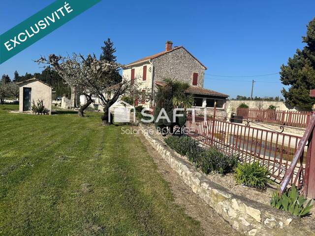 Mas en pierre avec de beaux espaces à 10 mn de st rémy de provence — photo du bien