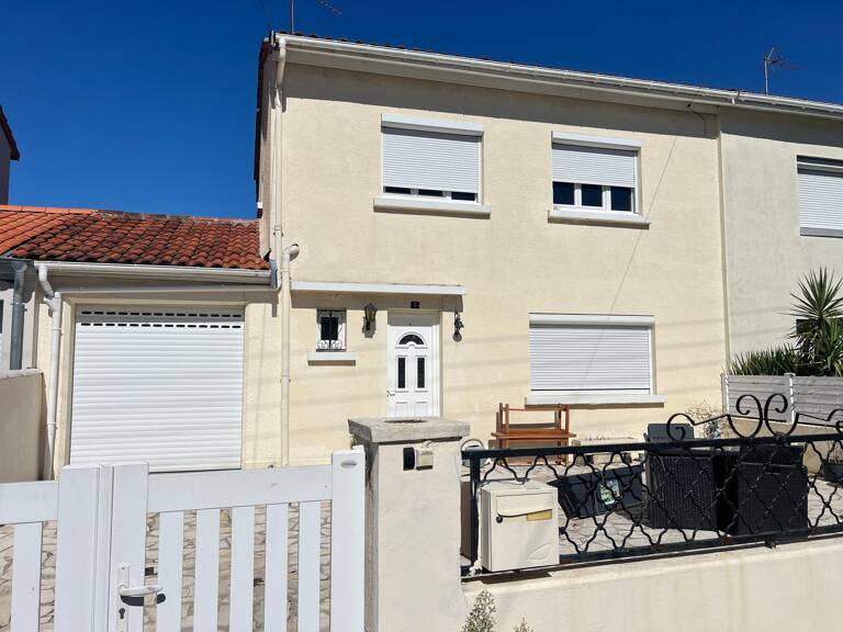 Maison de ville, 3 ch, jardin, garage. — photo 1