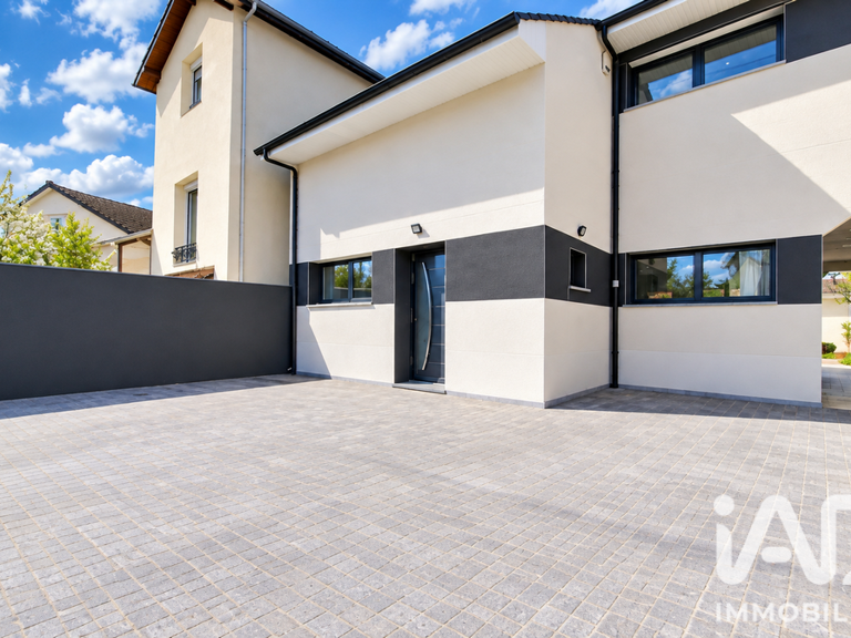 Vente Maison traditionnelle 7 pièces — photo 1