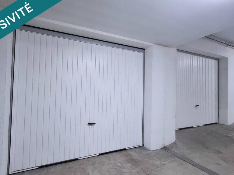 Garage fermé 16 m² - Ajaccio - Résidence de 2025. — photo 1