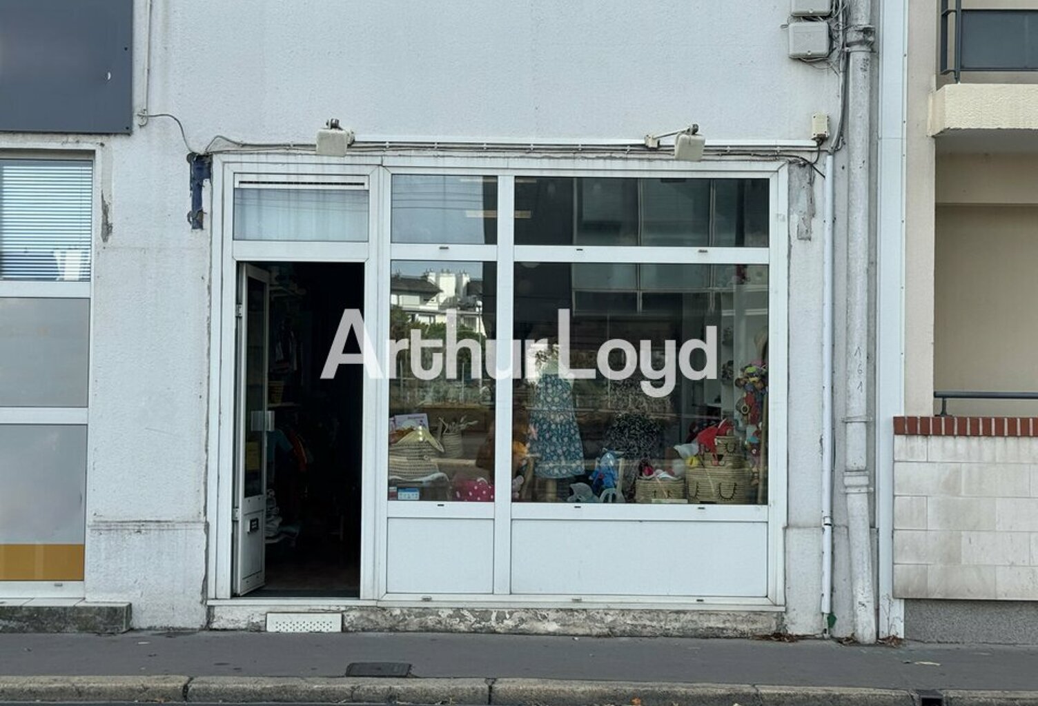 à VENDRE — photo 1