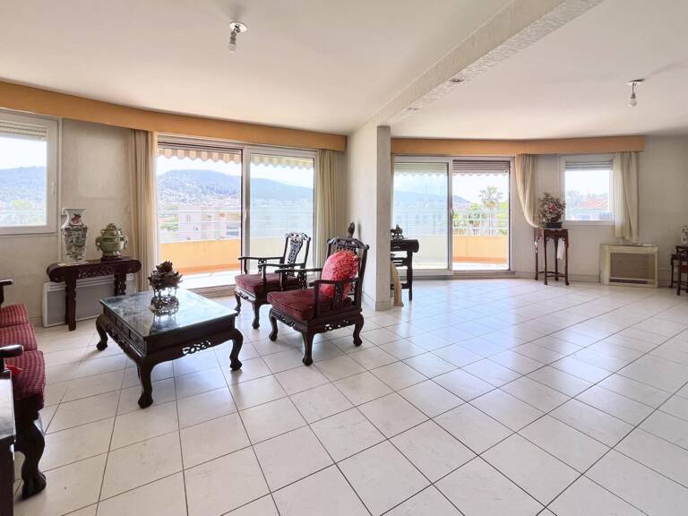 Appartement T4 de 106m² - Hyères — photo 1