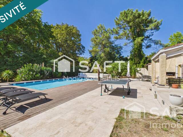 ? Volumes généreux, 3 suites parentales, 5 chambres, piscine chauffée et superbe jardin arboré — photo du bien