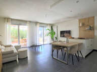 M2329 - CUERS - Pas Redon - Appartement T3 - RDJ - Terrasses - Garage double — photo 2