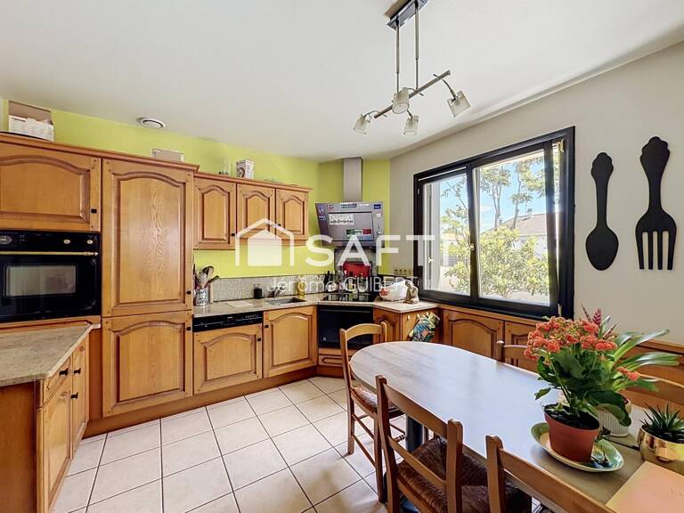 Maison 115 m²  4 chambres  Sous-sol 100 m²  Terrain 650 m²  Bressuire — photo 1