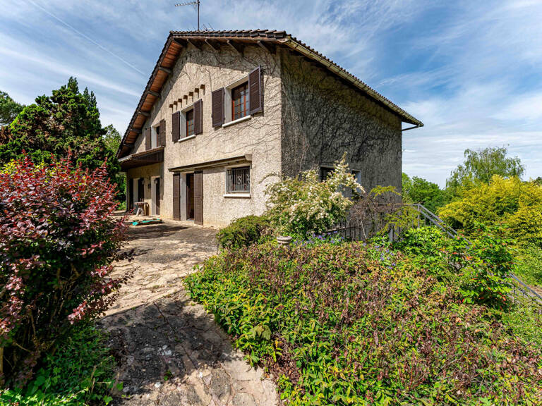 LIMONEST, grande maison de 270 m2 plus sous-sol à rénover sur un terrain de 3185 m2 — photo 1