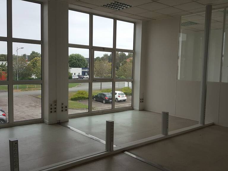 Local commercial — photo 1