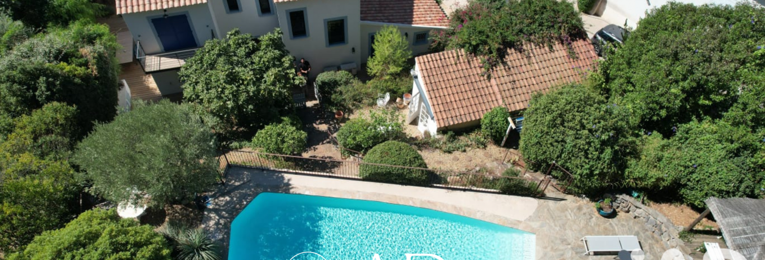 Maison 7 Pièces 182 m² à vendre à Carqueiranne (83320)