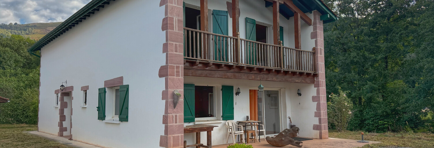 Maison 7 Pièces 164 m² à vendre à Saint-Jean-Pied-de-Port (64220)