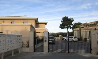 Garage   m² à louer à Sanary-sur-Mer (83110)