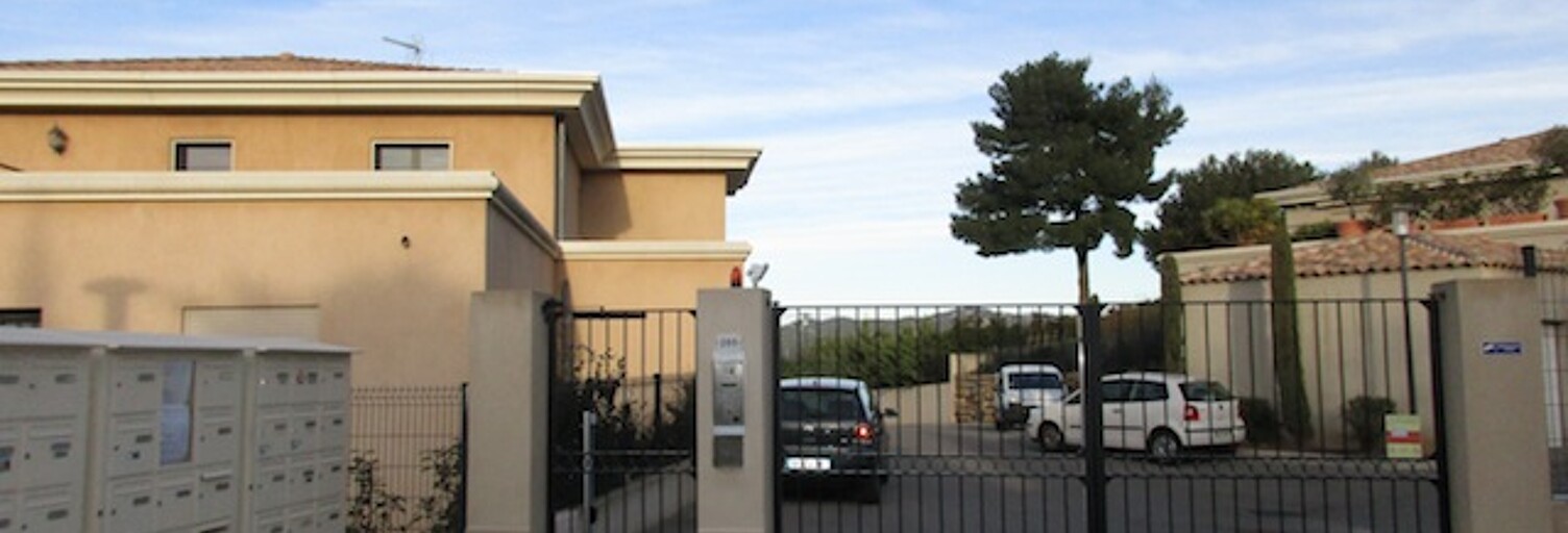 Garage   m² à louer à Sanary-sur-Mer (83110)