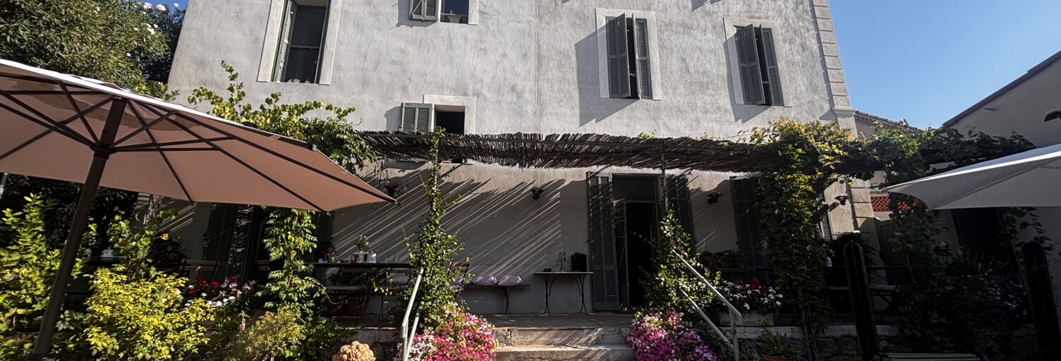 Immeuble  270 m² à vendre à La Motte (83920)