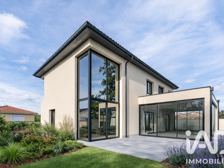Vente Maison/villa 7 pièces — photo 1