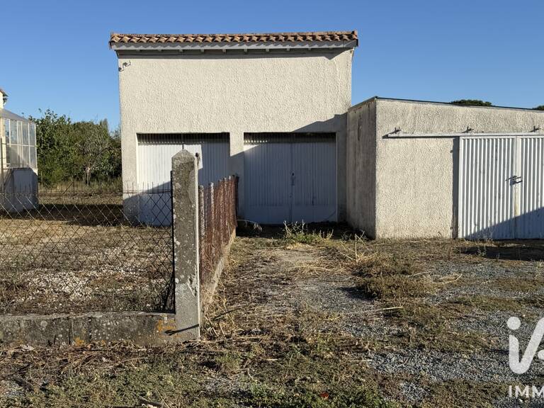 Vente Garage 87 m&sup2; — photo 1