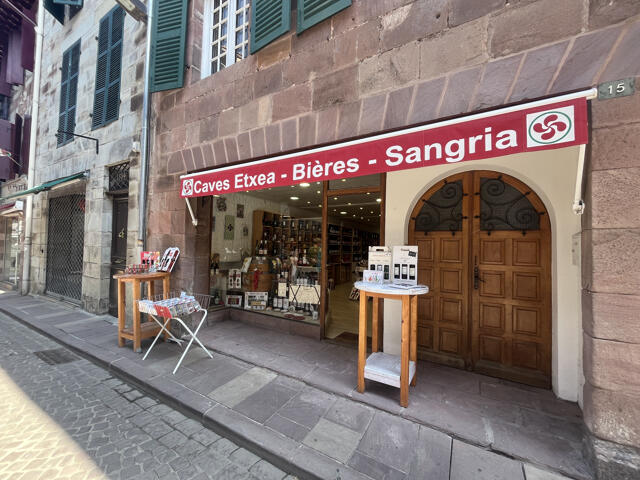 Commerce proposé à Saint-Jean-Pied-de-Port