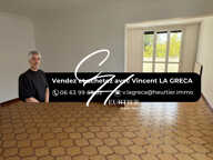 FONTAINE: T4 de 79.29m² avec un stationnement privé — photo 3