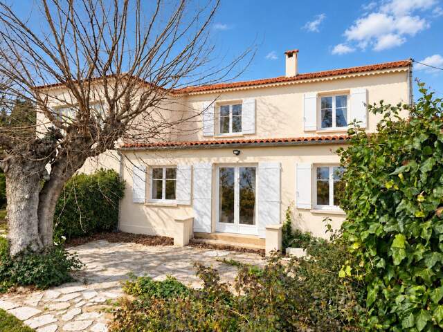 SANARY BEAUCOURS VILLA T5 de 110 m² avec jardin et garage — photo du bien