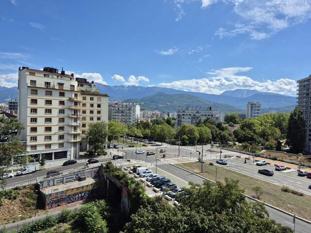 Grenoble superbe T2 centre ville — photo du bien