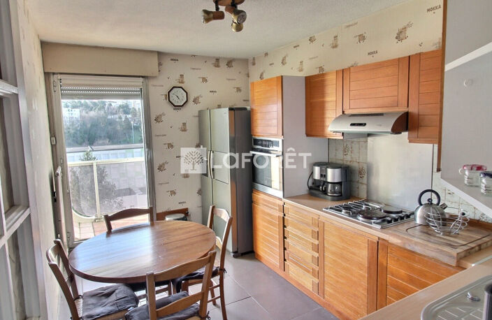 Appt 5 pièces 95 m² avec balcon ,cave et garage — photo 2